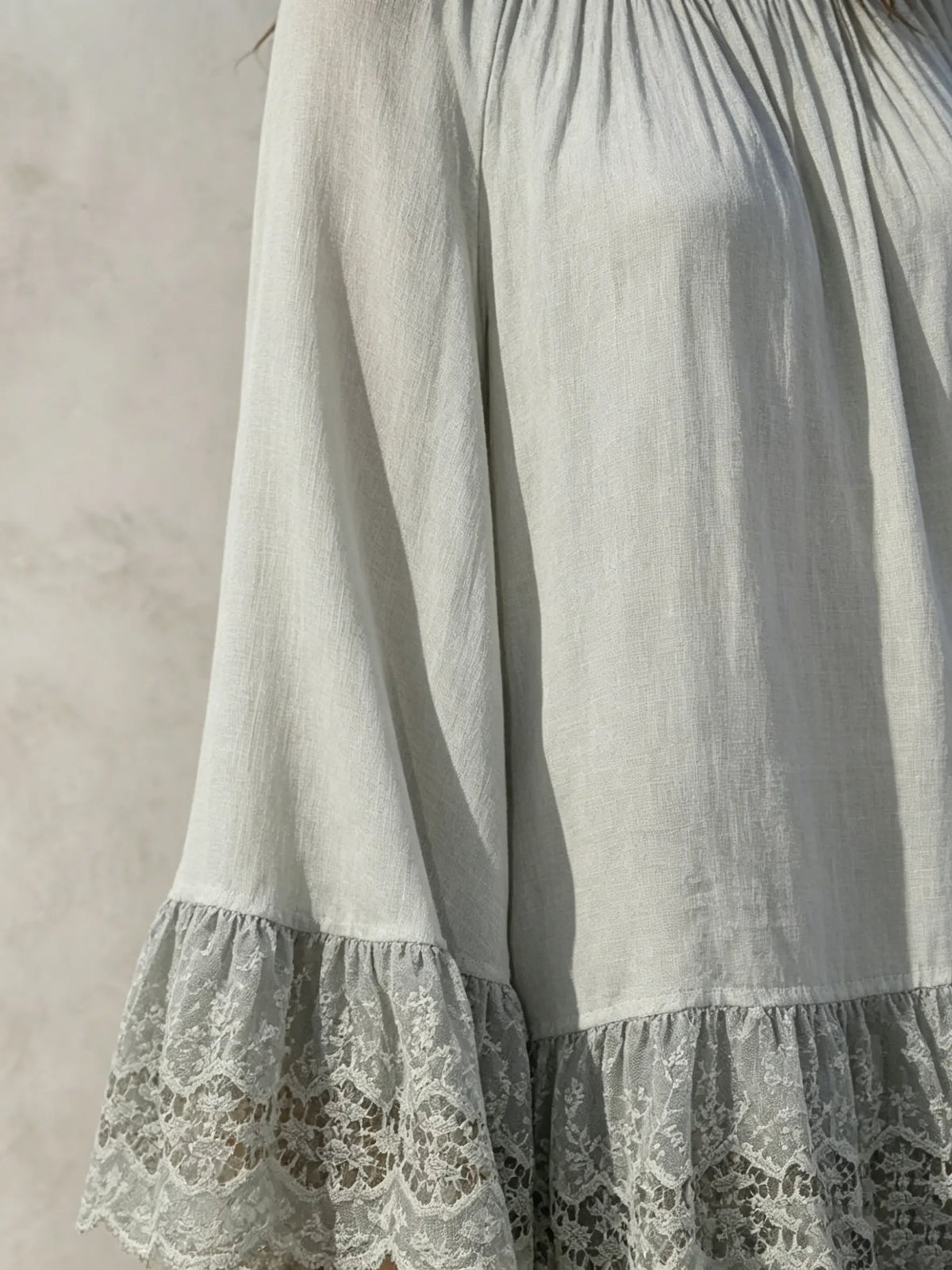 Women's Solid-Color Lace Flare-Sleeve Loose Long Top