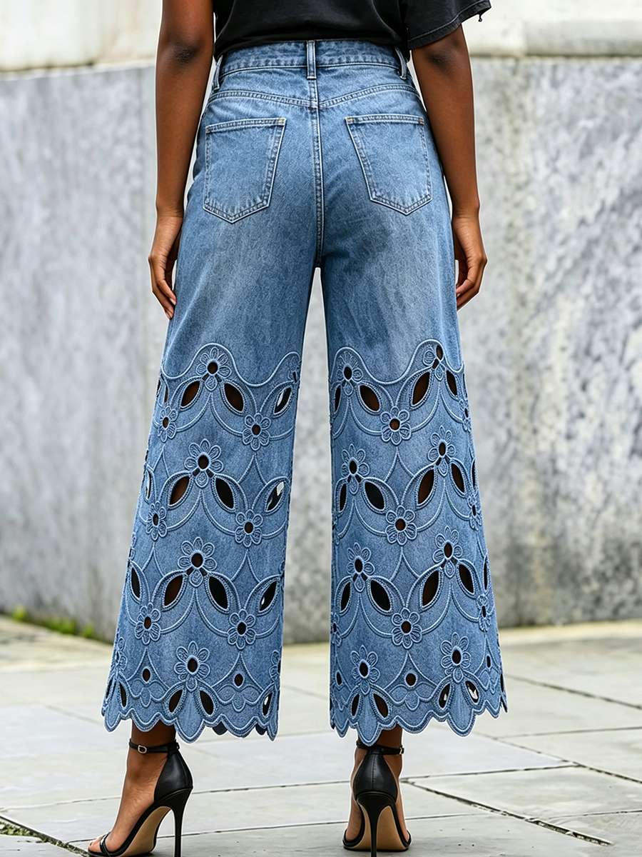 Vintage-style Floral Embroidered Cropped Denim Pants